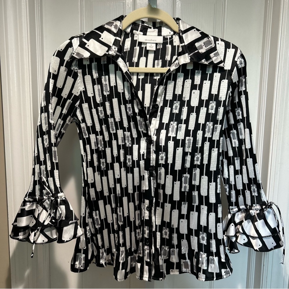 Dressbarn Y2K Retro Ruffle Cuff Blouse – Black & White Mod Print | Size S